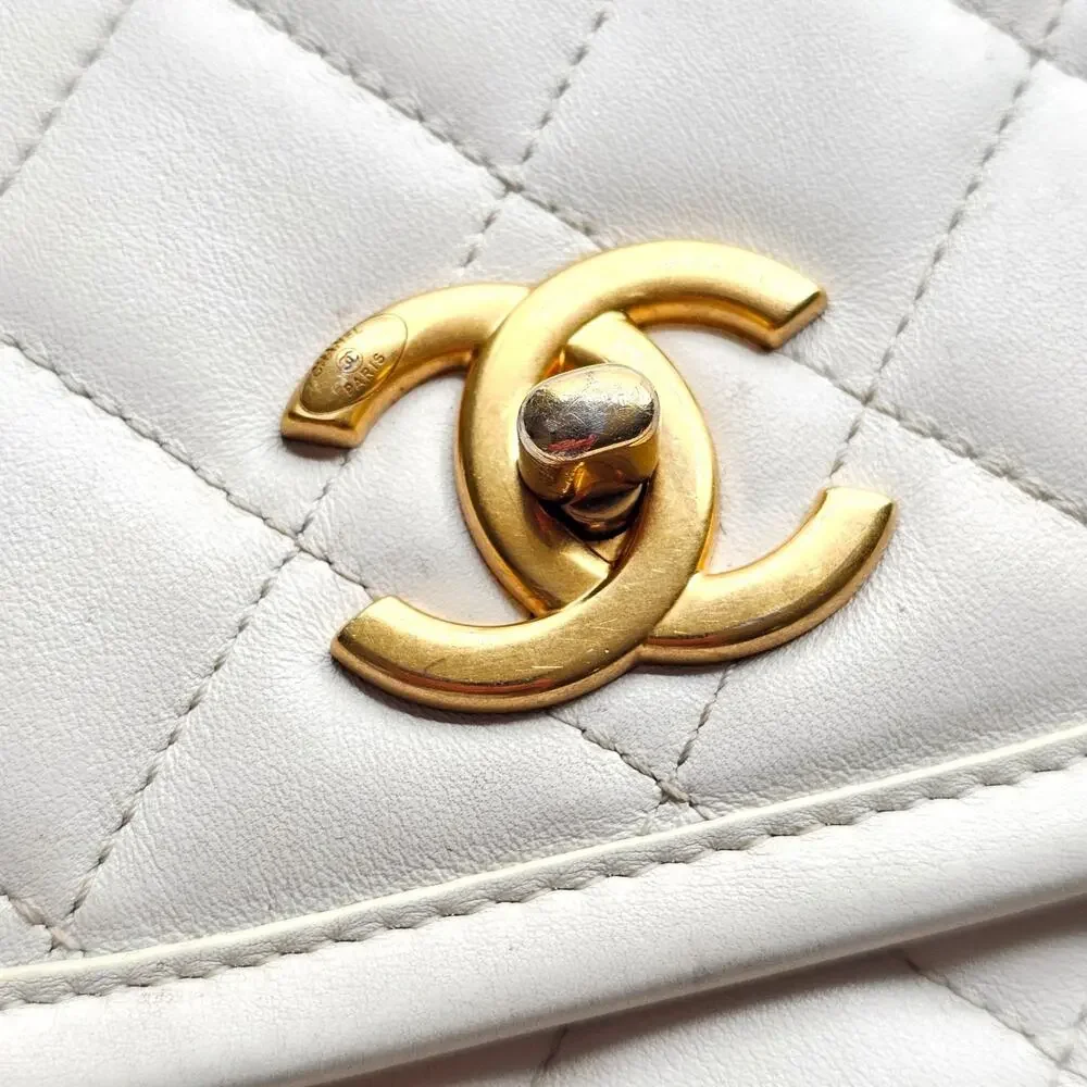 Chanel Quilted Messenger Crossbody Flap Bag White Lambskin Gold Hardware
